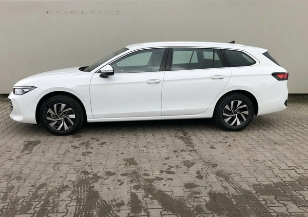 Volkswagen Passat cena 178150 przebieg: 8, rok produkcji 2024 z Olsztyn małe 326